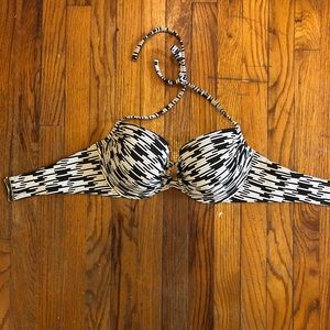 NWOT Victoria’s Secret bikini top